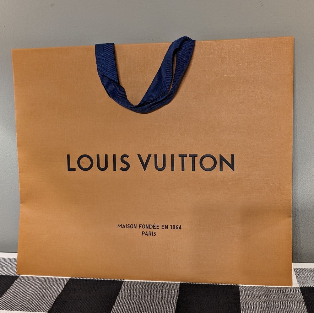 Louis Vuitton Med/Large Paper Shopping Bag